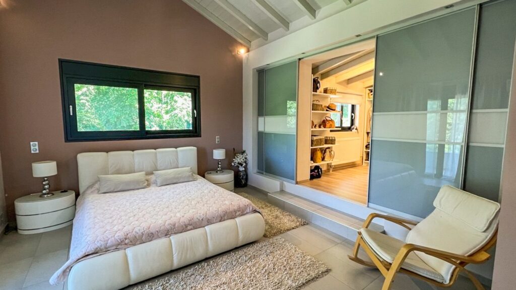 Private 3 Bedroom Villa with Smart Pool, BBQ Area & Garage near Corfu Town (10)