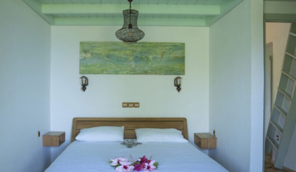 Private Seafront Estate with Four Residences & Two Pools in North Corfu (16)
