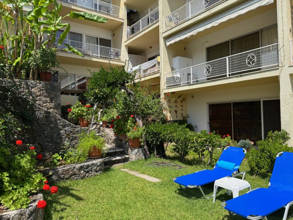 Renovated 1 Bedroom Sea View Apartment with Communal Pool in Messonghi, South Corfu (6)