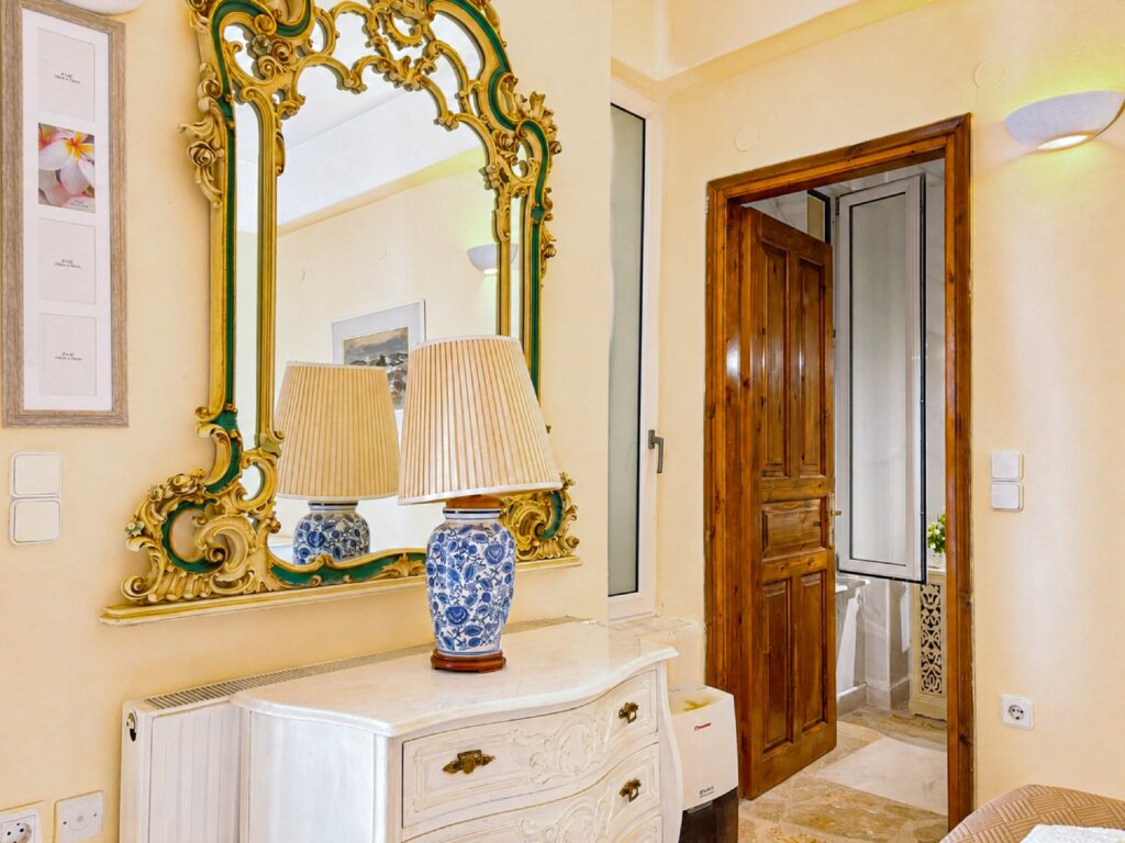 Seafront 4 Bedroom Villa with Panoramic Sunset Views on Corfu's North Coast (29)