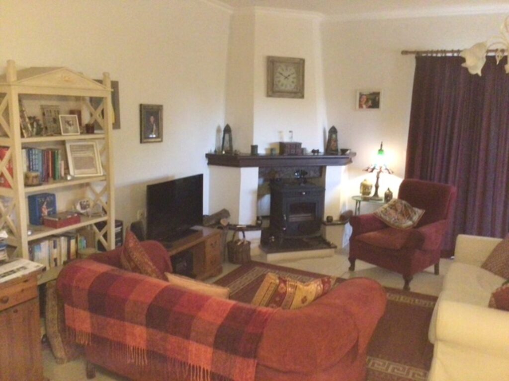 Secluded 2 Bedroom Home with Large Garden Near Roda Beach, North Corfu €250,000 (5)