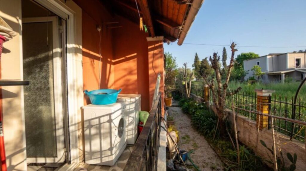 Spacious 4 Bedroom Detached House Near Corfu Town in Alepou (6)