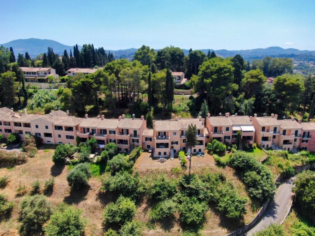 Spacious 5 Bedroom Country Estate with Sea Views near Corfu Town (15)