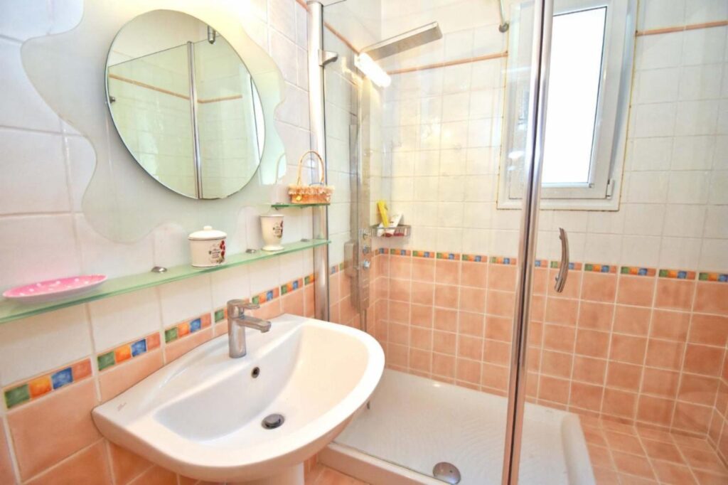 Spacious 5 Bedroom Country Estate with Sea Views near Corfu Town (6)