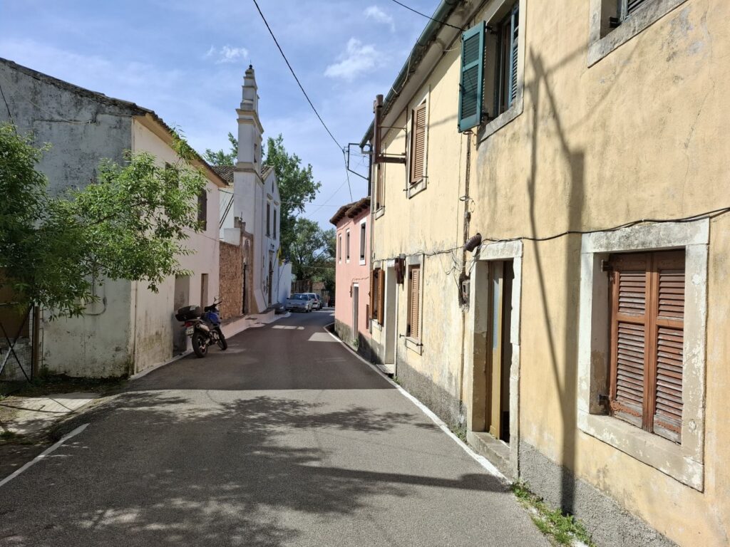 Traditional 2 Bedroom Renovation Opportunity in Skripero, Central Corfu (1)