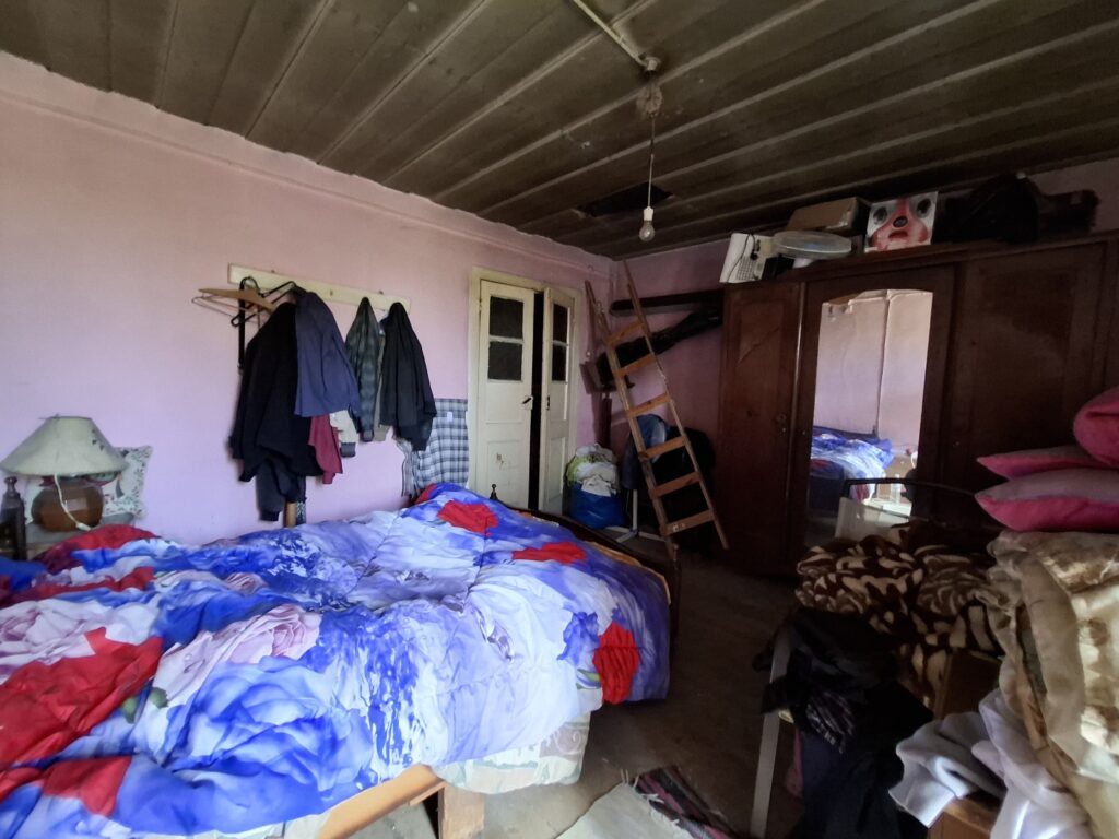 Traditional 2 Bedroom Renovation Opportunity in Skripero, Central Corfu (14)