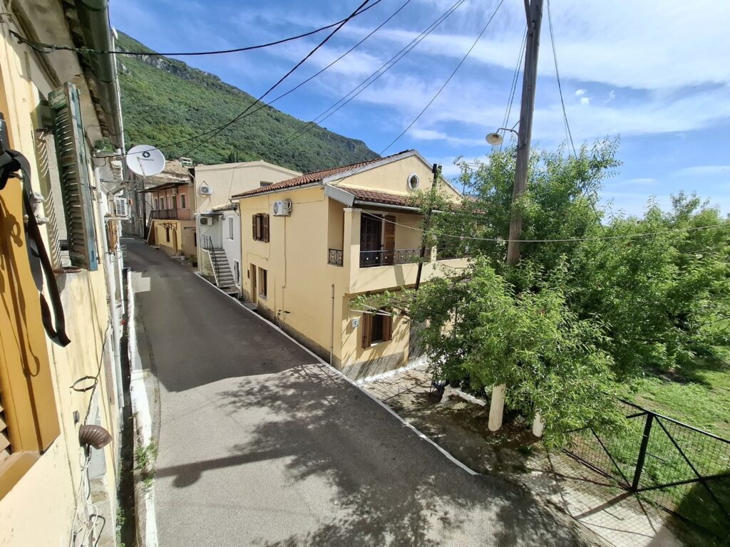 Traditional 3 Bedroom Renovation Opportunity in Skripero, Central Corfu (1)