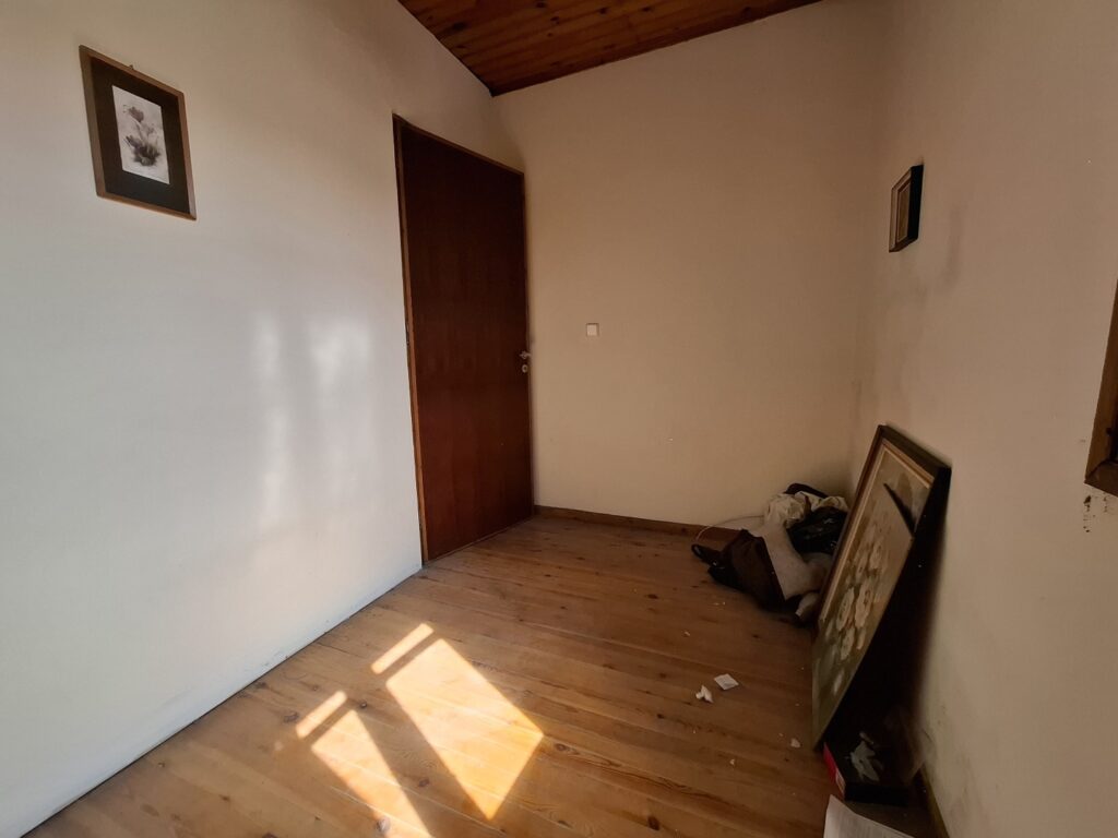 Traditional 3 Bedroom Renovation Opportunity in Skripero, Central Corfu (11)