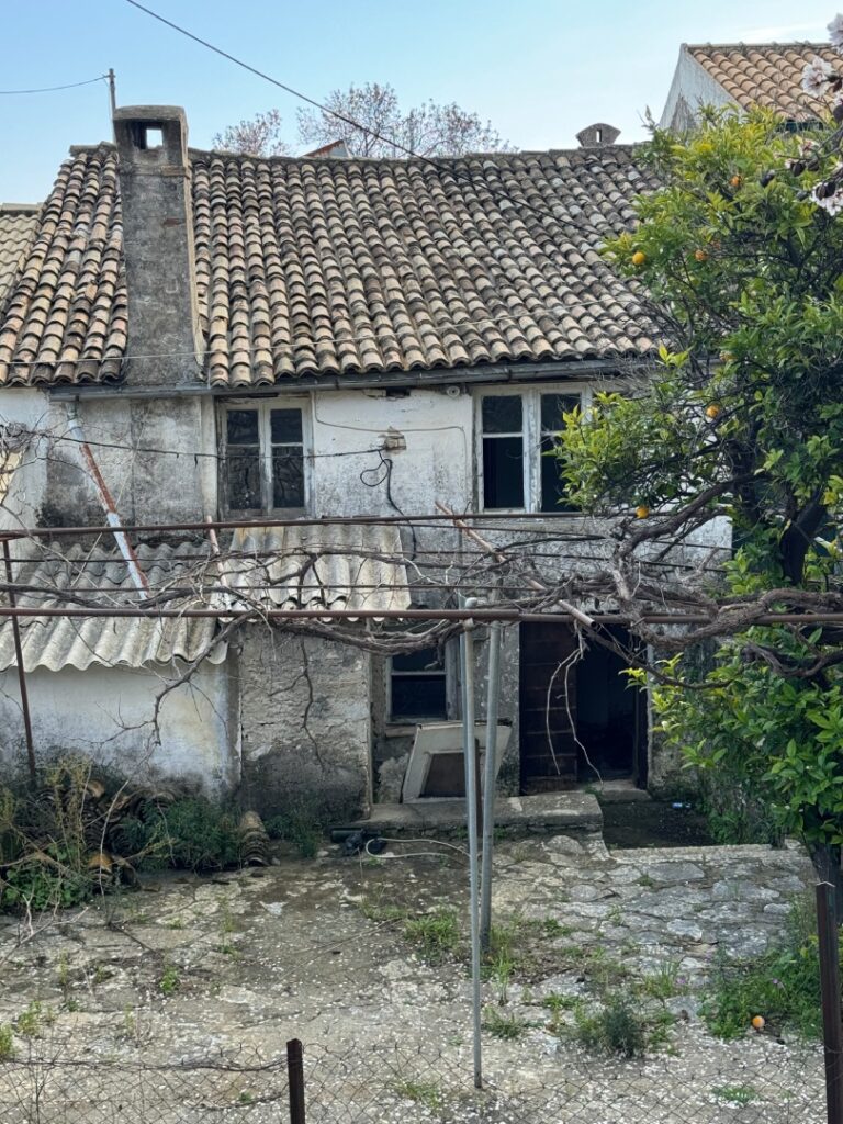 Traditional Village House with Panoramic Sea Views & Renovation Potential in Katavalos, North East Corfu (5)