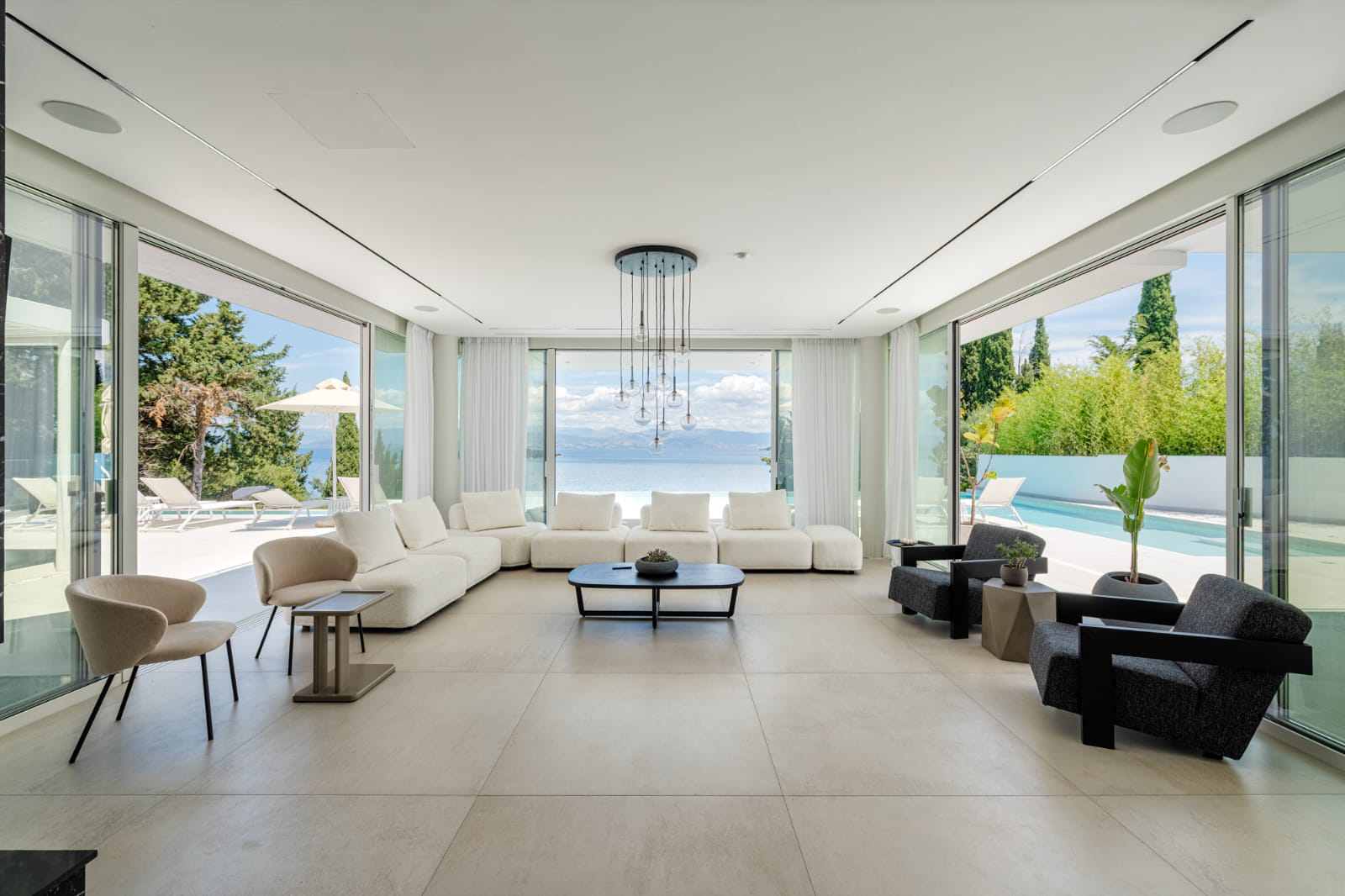 Listing photograph 22 of 33 of the house in Kontokali, published by Chase Real Estate Corfu.