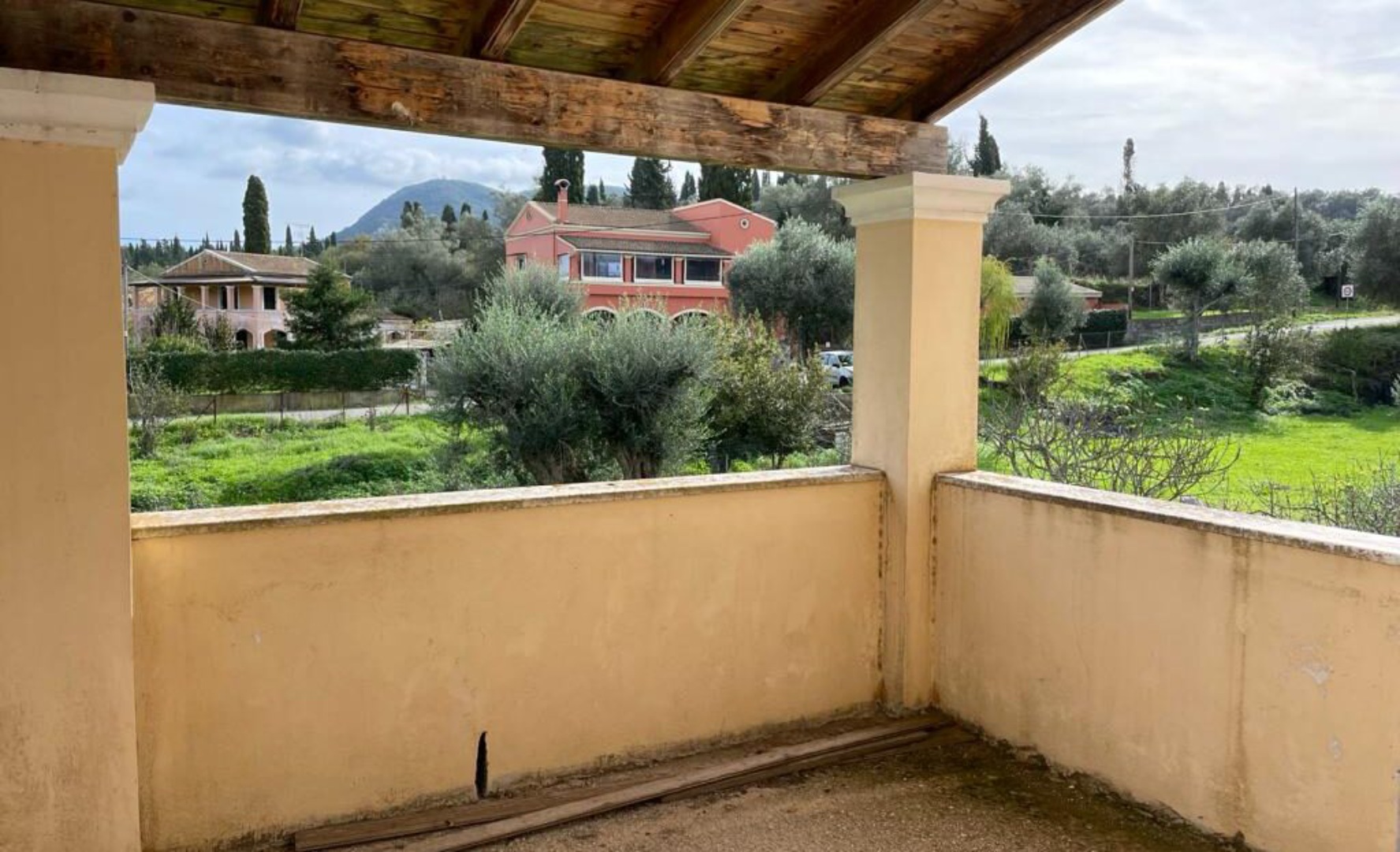 Listing photograph 4 of 4 of the house in Kouramades, published by Chase Real Estate Corfu.