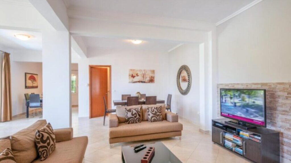 4 Bedroom Villa with Private Pool and Sea Views in Nissaki, North East Corfu €975,000 (17)