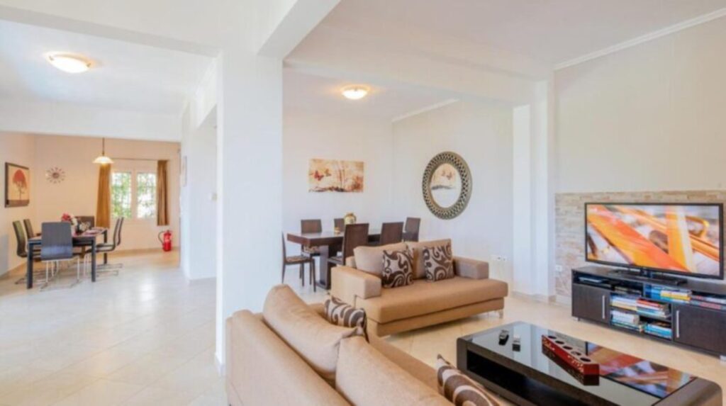 4 Bedroom Villa with Private Pool and Sea Views in Nissaki, North East Corfu €975,000 (9)