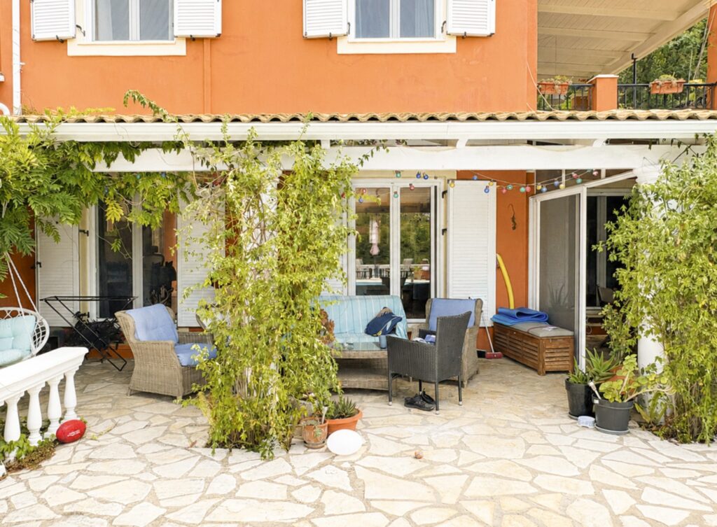 4 Bedroom Villa with Private Pool in Poulades, Central Corfu €590,000 (11)