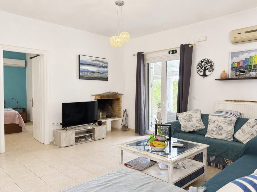 4 Bedroom Villa with Private Pool in Poulades, Central Corfu €590,000 (18)