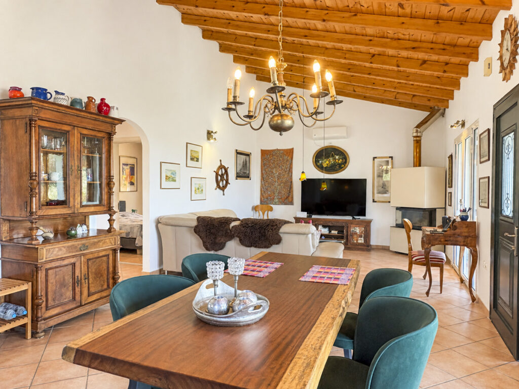 Beautifully Finished 2 Bedroom Home with Sea Views and Development Potential in Karousades, North Corfu €399,000 (8)