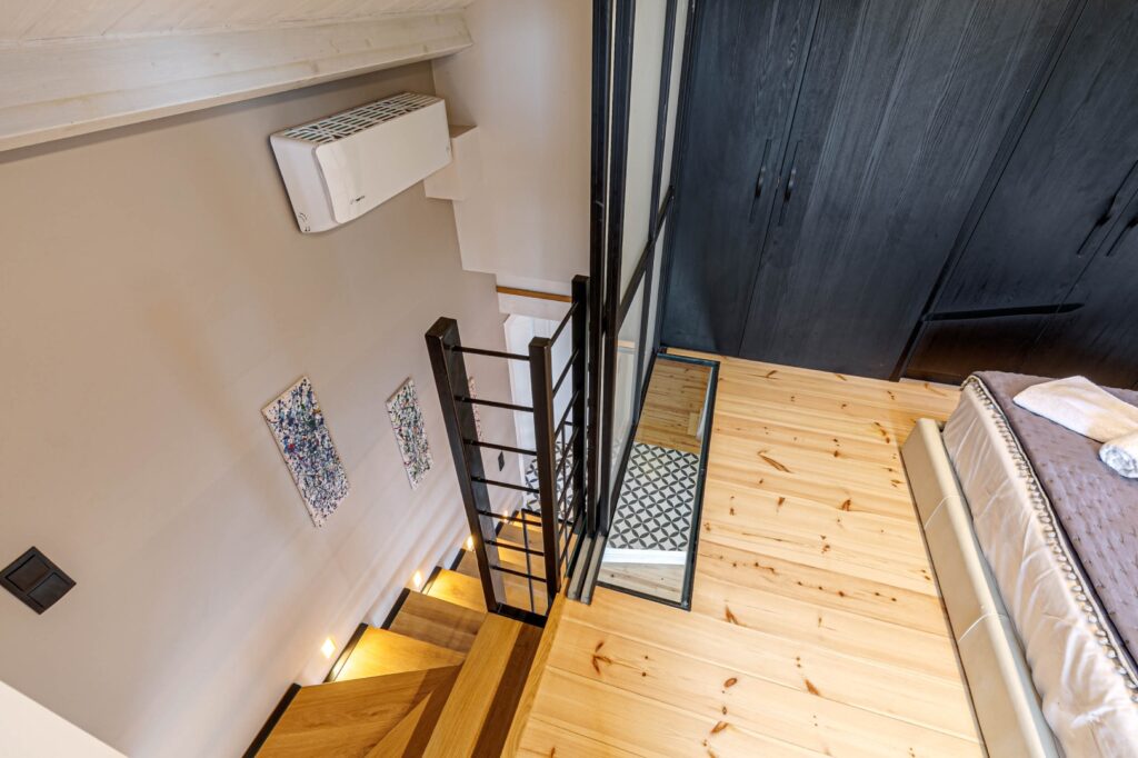 Fully Renovated 3 Bedroom Apartment with Old Town Views in Kampielo, Corfu €565,000 (17)