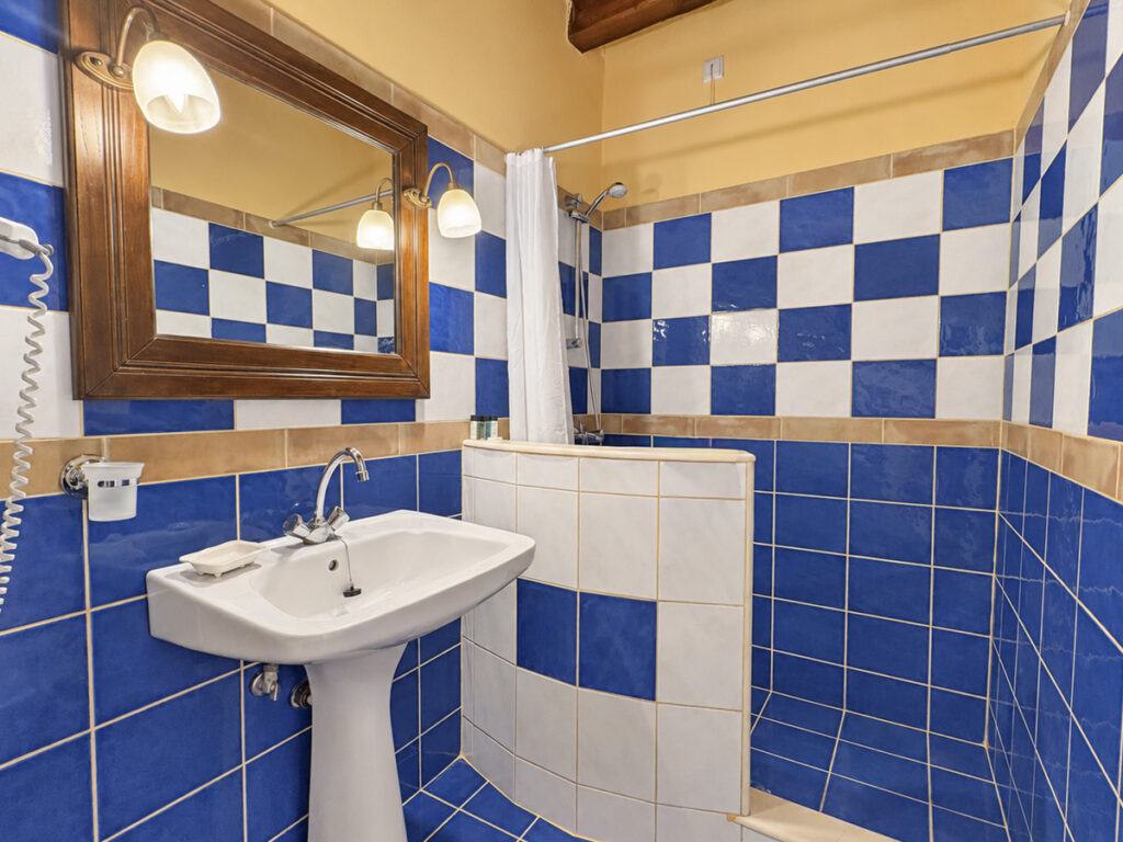 Historic Boutique Hotel with Pool and Development Potential in Peroulades, Corfu €950,000 (1)
