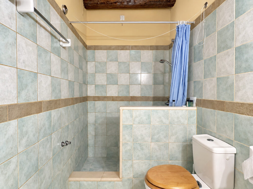 Historic Boutique Hotel with Pool and Development Potential in Peroulades, Corfu €950,000 (4)