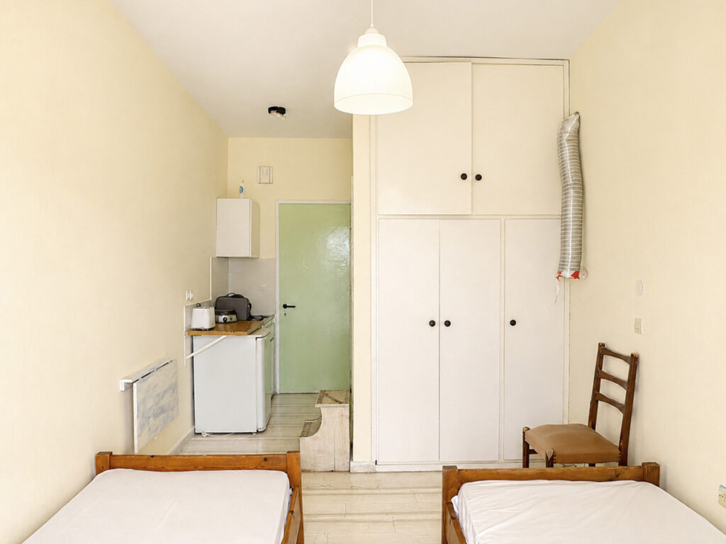 Investment Building with 12 Rooms and Renovated Apartment in Ipsos, Corfu €635,000 (22)