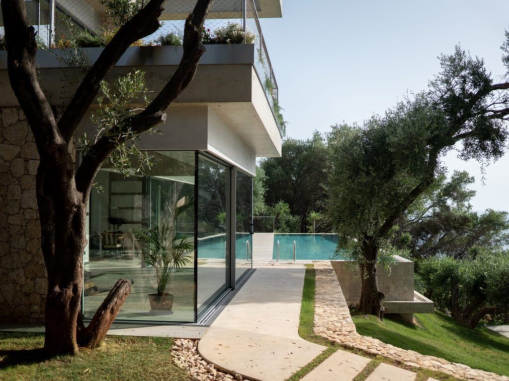 Modern 4 Bedroom Villa with 17m Infinity Pool and Sunset Sea Views, West Corfu €3,800,000 (19)