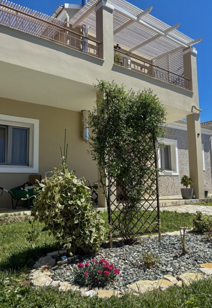 Renovated 2 Bedroom House with Private Pool and 2,200m² Plot in Poulades, Corfu €550,000 (16)