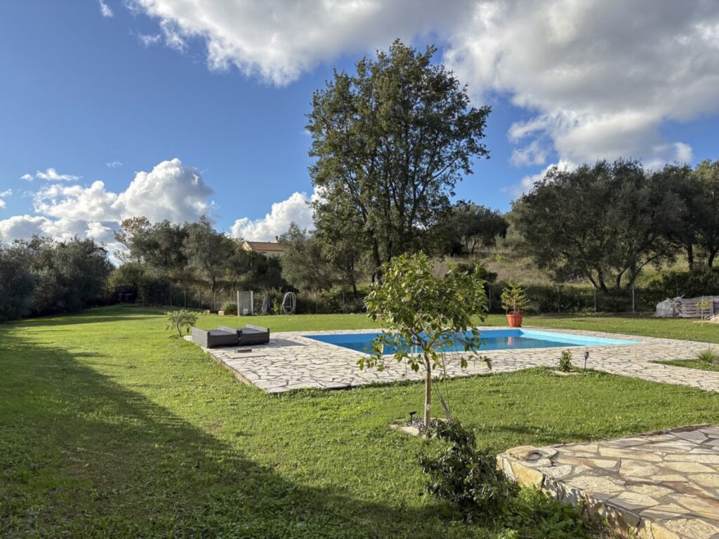 Renovated 2 Bedroom House with Private Pool and 2,200m² Plot in Poulades, Corfu €550,000 (17)