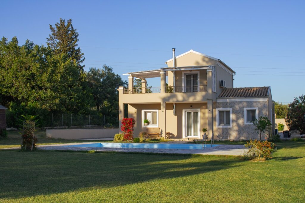 Renovated 2 Bedroom House with Private Pool and 2,200m² Plot in Poulades, Corfu €550,000 (2)