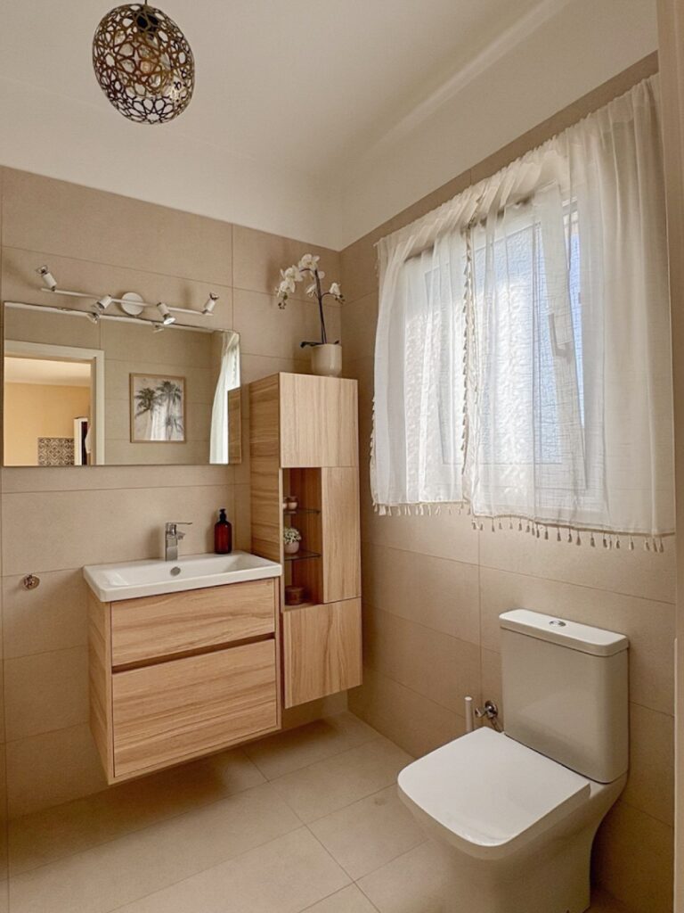 Renovated 2 Bedroom House with Private Pool and 2,200m² Plot in Poulades, Corfu €550,000 (29)