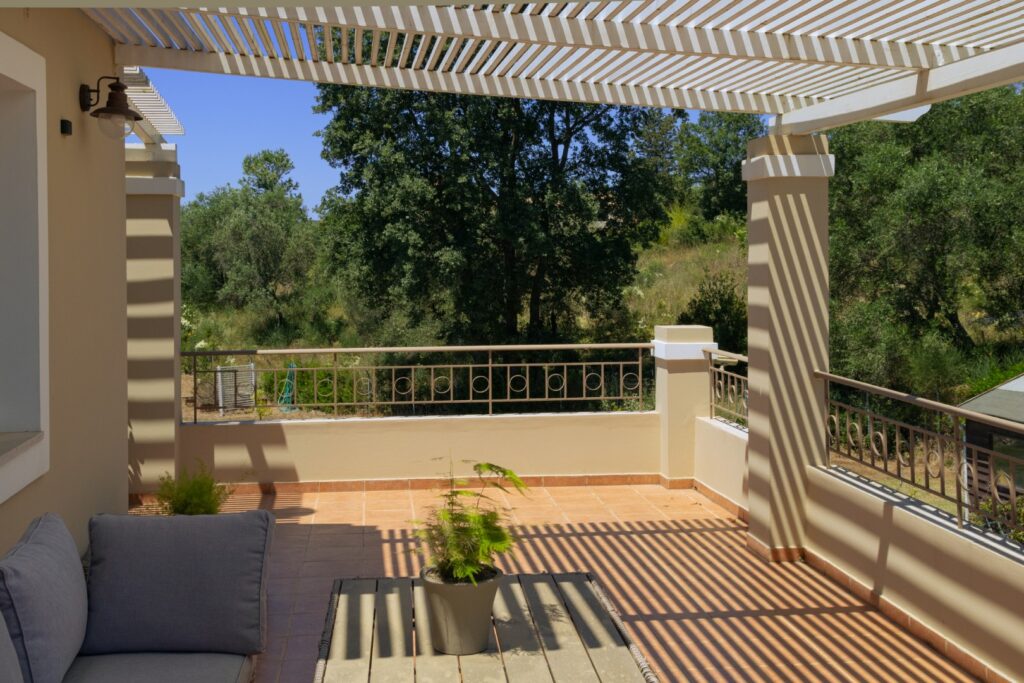 Renovated 2 Bedroom House with Private Pool and 2,200m² Plot in Poulades, Corfu €550,000 (6)