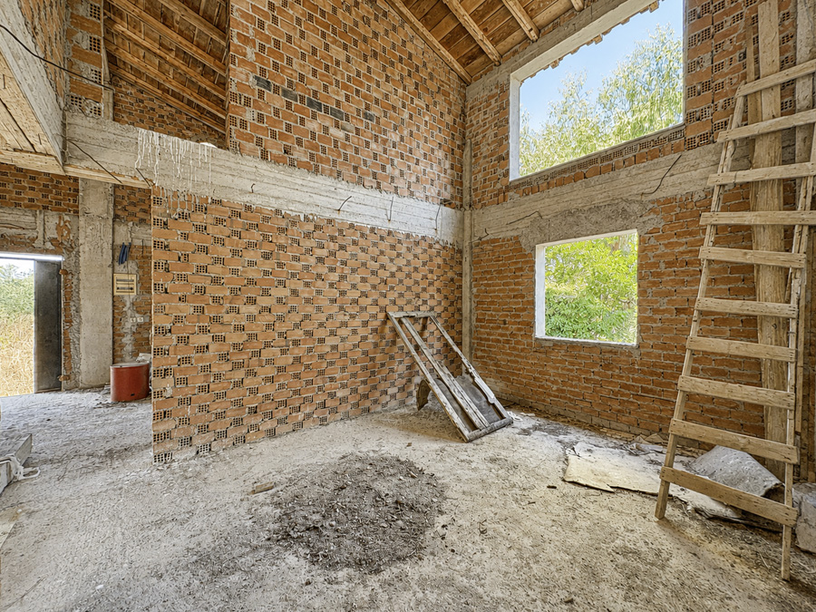 Listing photograph 11 of 18 of the house in Agios Ioannis, published by Chase Real Estate Corfu.