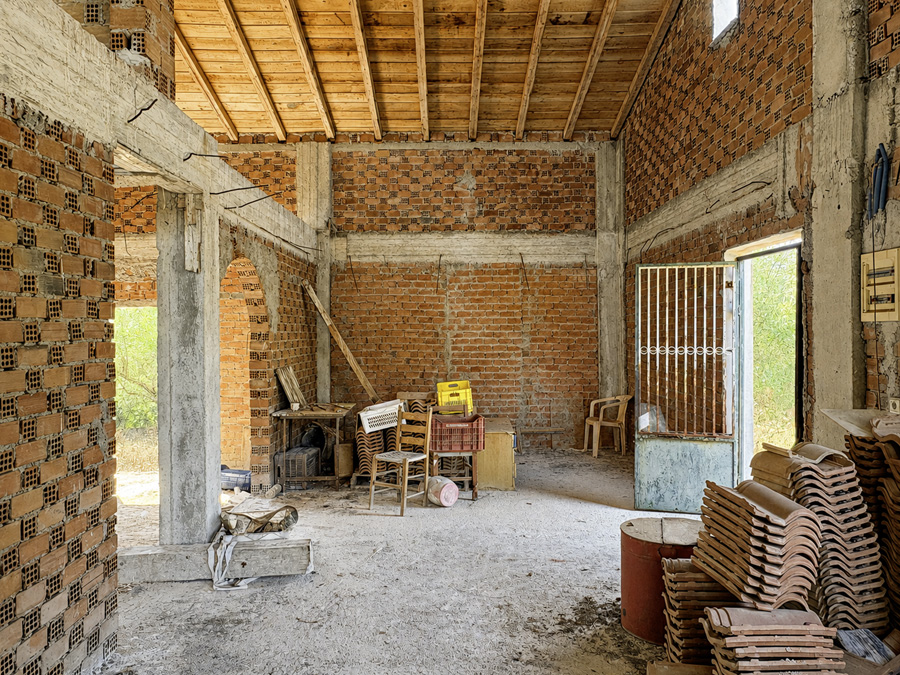 Listing photograph 13 of 18 of the house in Agios Ioannis, published by Chase Real Estate Corfu.