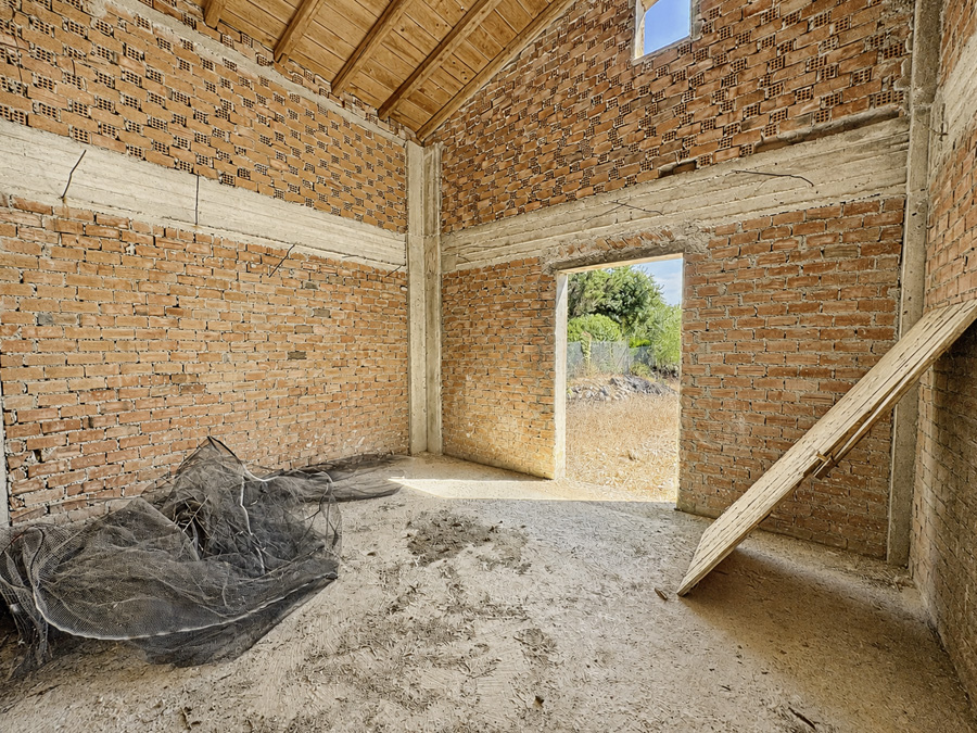 Listing photograph 15 of 18 of the house in Agios Ioannis, published by Chase Real Estate Corfu.