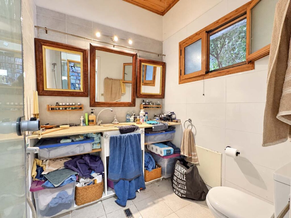 Villa Ipothesi, Characterful 2 Bedroom Home with Library Studio and Large Garden in Perithia, North East Corfu €395,000 (17)