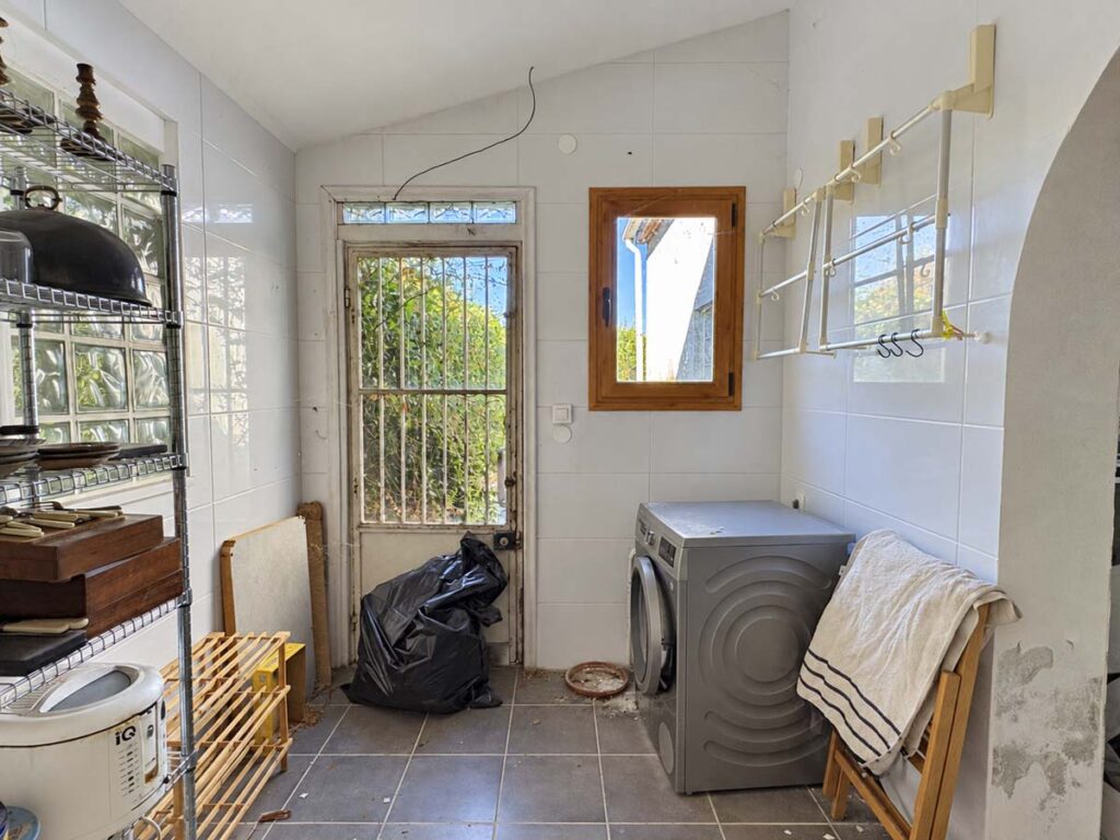 Villa Ipothesi, Characterful 2 Bedroom Home with Library Studio and Large Garden in Perithia, North East Corfu €395,000 (20)
