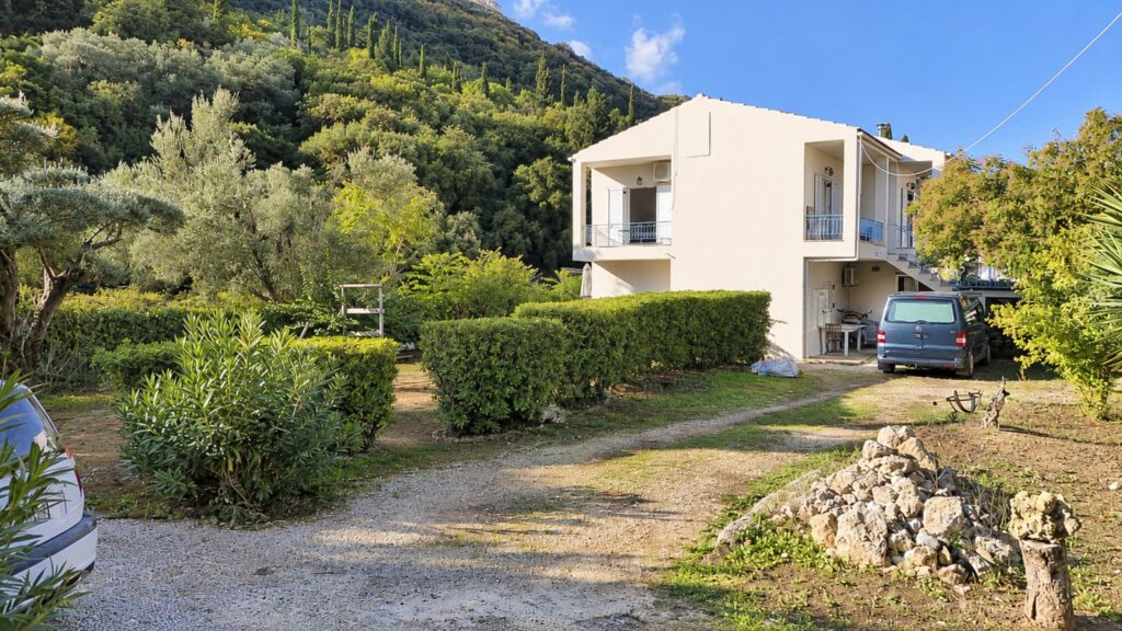 Three-bedroom house with established garden in Prinilas, North-West Corfu