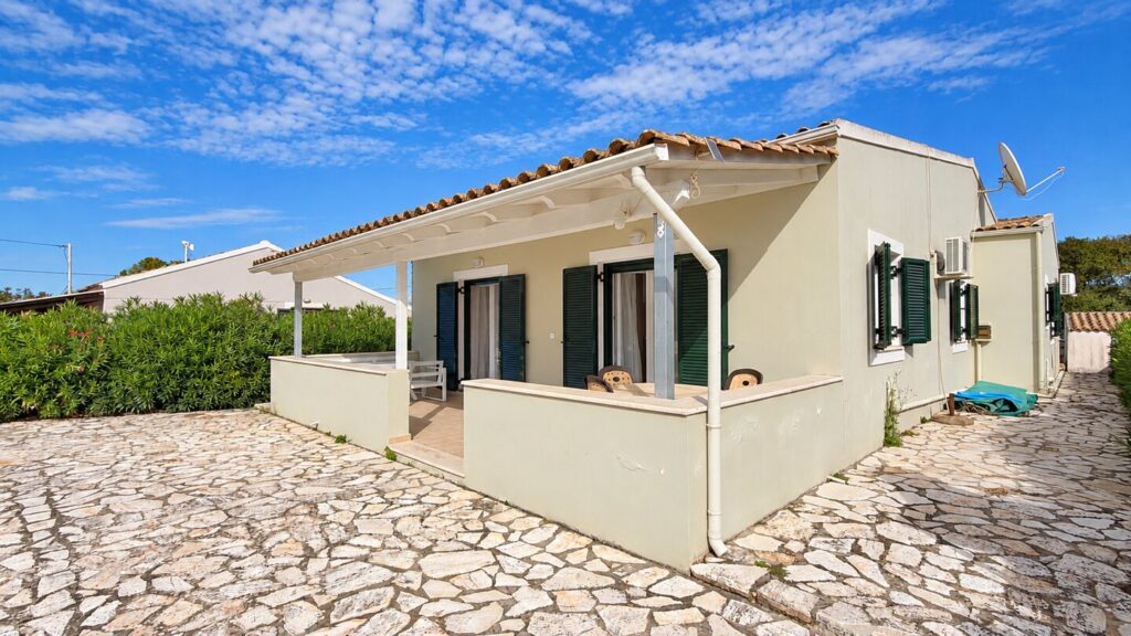02 sidari house exterior