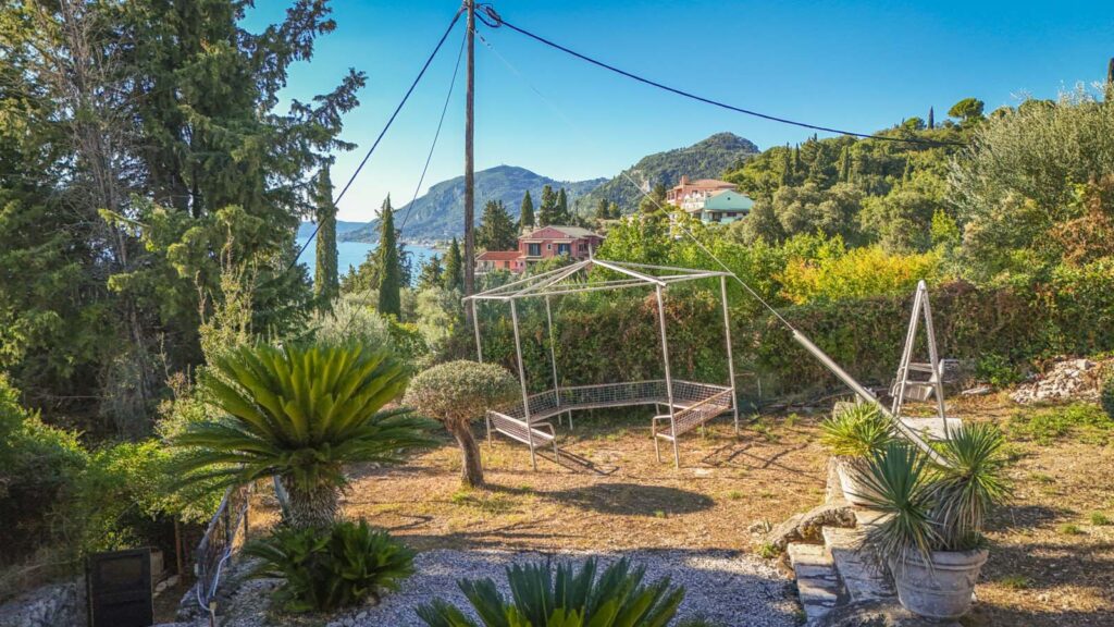 Detached Two Bedroom Bungalow with Panoramic Sea Views, Perama €350,000 (13)