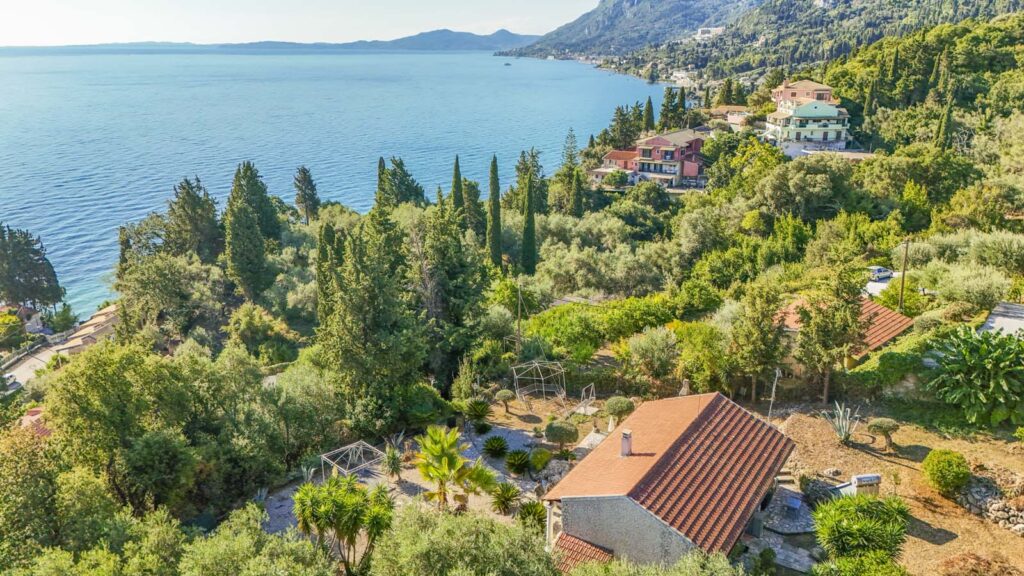 Detached Two Bedroom Bungalow with Panoramic Sea Views, Perama €350,000 (14)