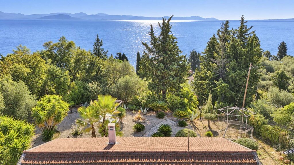 Detached Two Bedroom Bungalow with Panoramic Sea Views, Perama €350,000 (2)