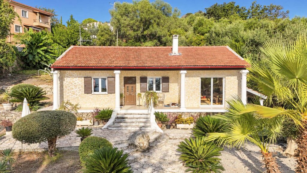 Detached Two Bedroom Bungalow with Panoramic Sea Views, Perama €350,000 (23)