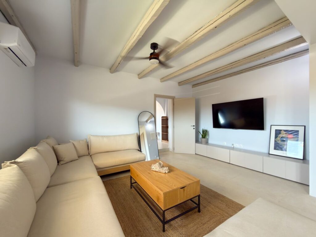 Fully Renovated 3 Bedroom Residence with Solar Power, Private Parking & Spacious Terraces, Corfu – €645,000 (13)
