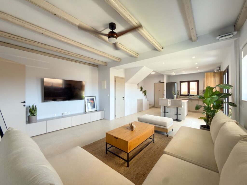Fully Renovated 3 Bedroom Residence with Solar Power, Private Parking & Spacious Terraces, Corfu – €645,000 (15)