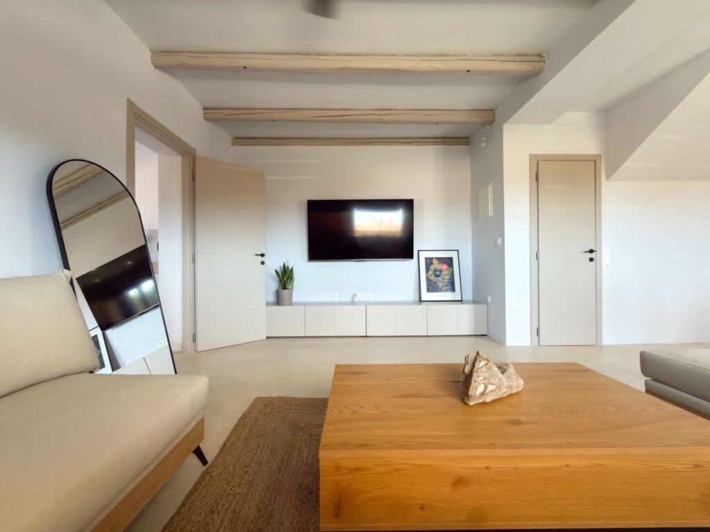 Fully Renovated 3 Bedroom Residence with Solar Power, Private Parking & Spacious Terraces, Corfu – €645,000 (16)