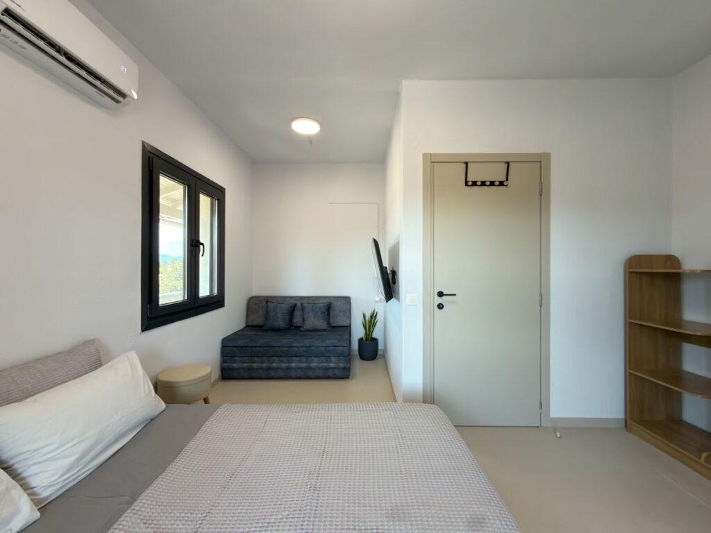 Fully Renovated 3 Bedroom Residence with Solar Power, Private Parking & Spacious Terraces, Corfu – €645,000 (26)