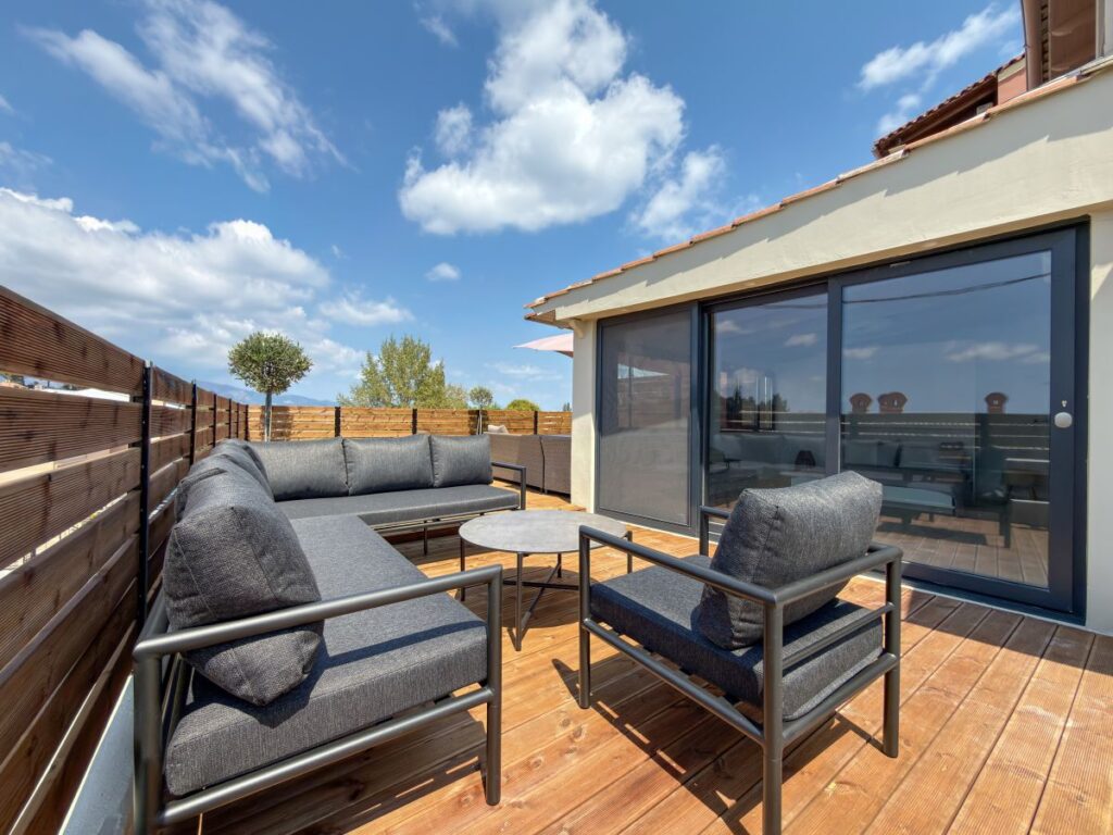 Fully Renovated 3 Bedroom Residence with Solar Power, Private Parking & Spacious Terraces, Corfu – €645,000 (34)