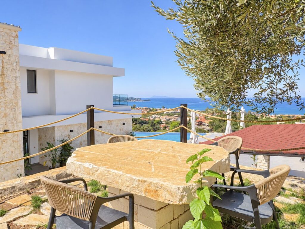 Luxury 4 Bedroom Villa with Infinity Pool & Panoramic Sea Views, Acharavi €1,950,000 (15)