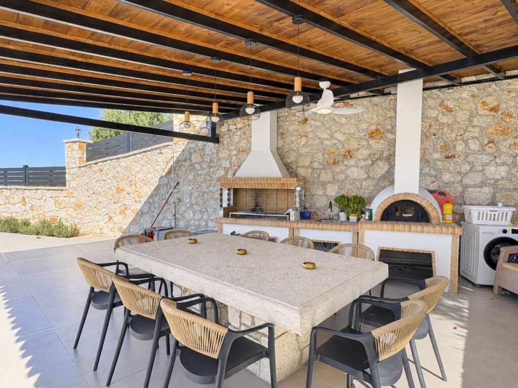 Luxury 4 Bedroom Villa with Infinity Pool & Panoramic Sea Views, Acharavi €1,950,000 (27)