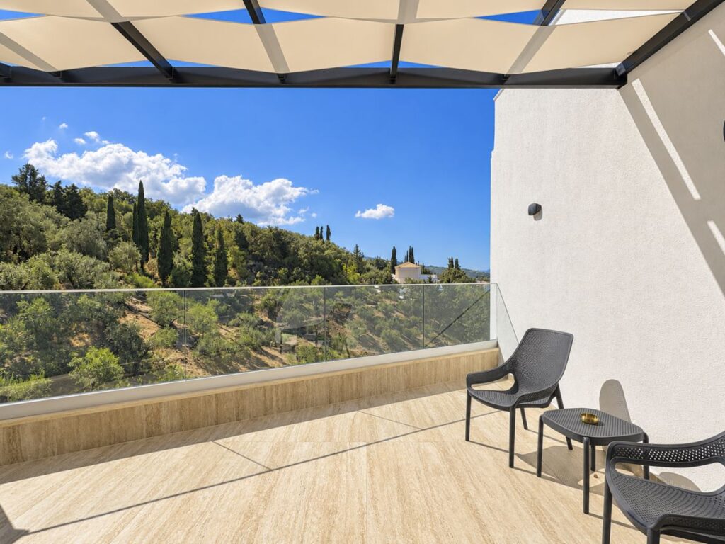Luxury 4 Bedroom Villa with Infinity Pool & Panoramic Sea Views, Acharavi €1,950,000 (4)