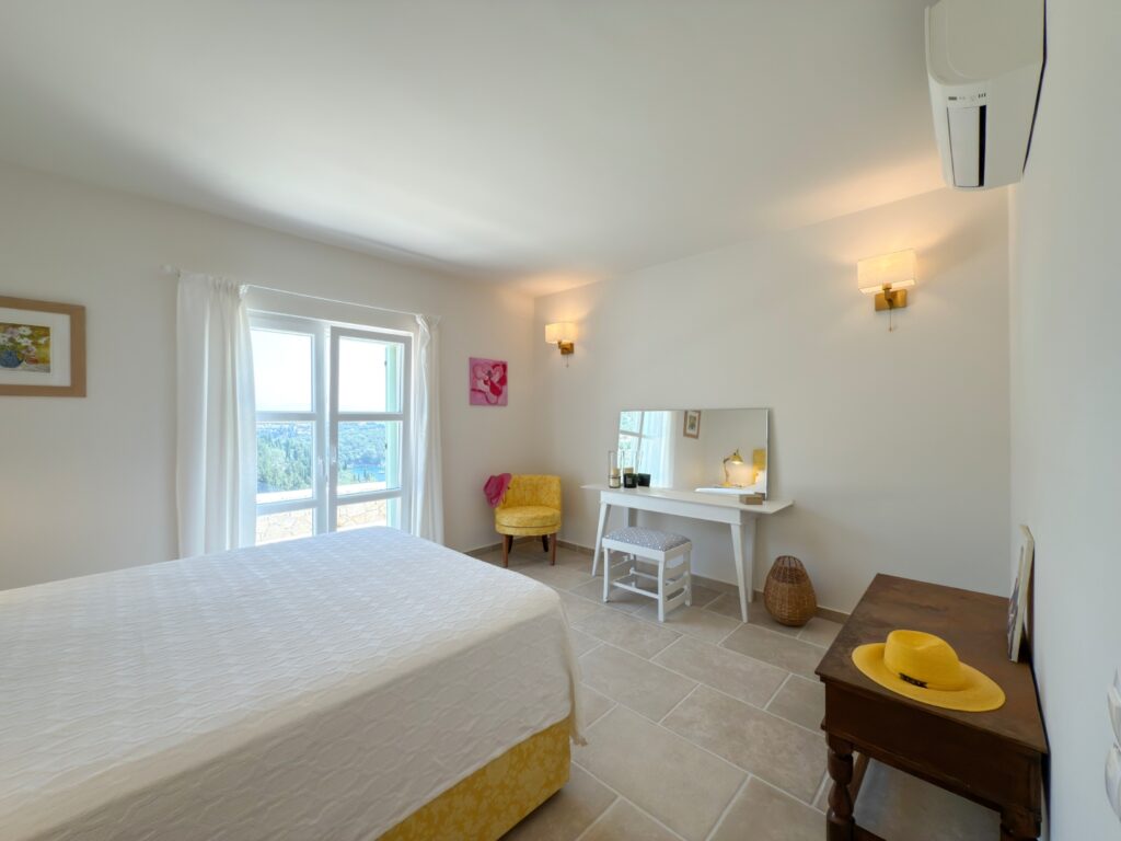 New 5 Bedroom Villa with Infinity Pool & Sea Views near Agni Bay €2,650,000 (15)